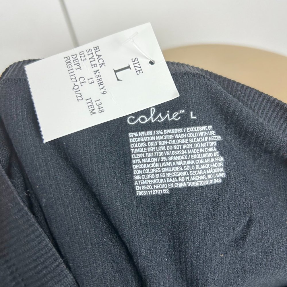 NEW Colsie Ribbed Knit Shorts - Picture 5 of 5